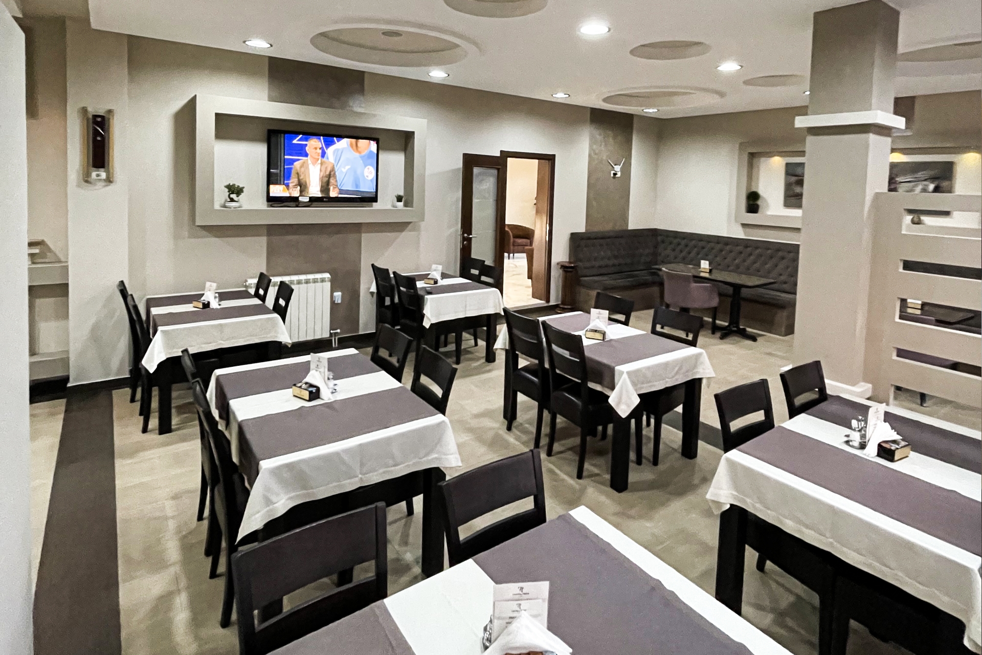 Hotel Holiday Podgorica Caffe Bar