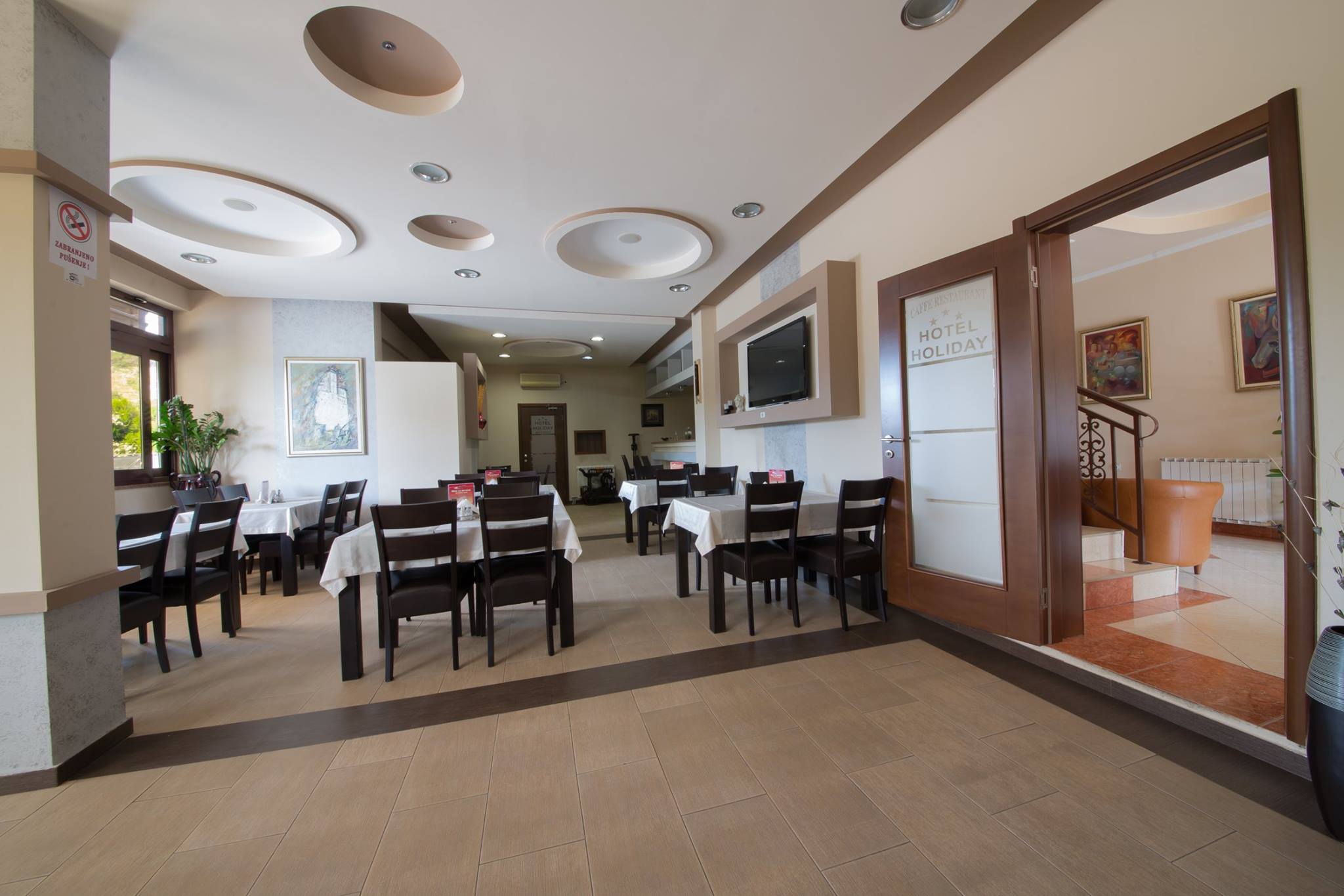 Hotel Holiday Podgorica Caffe Bar